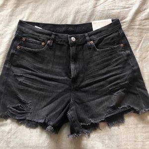 NWT American Eagle 90s Boyfriend Short